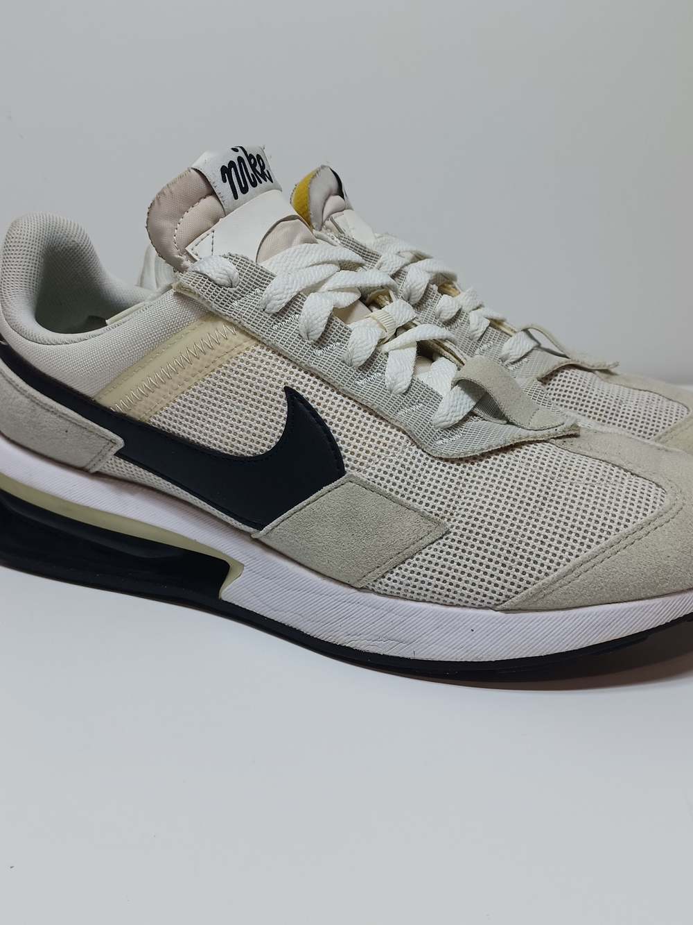 Nike Air Max Pre-Day Men's Athletic Shoes size 11.5 black and off white color